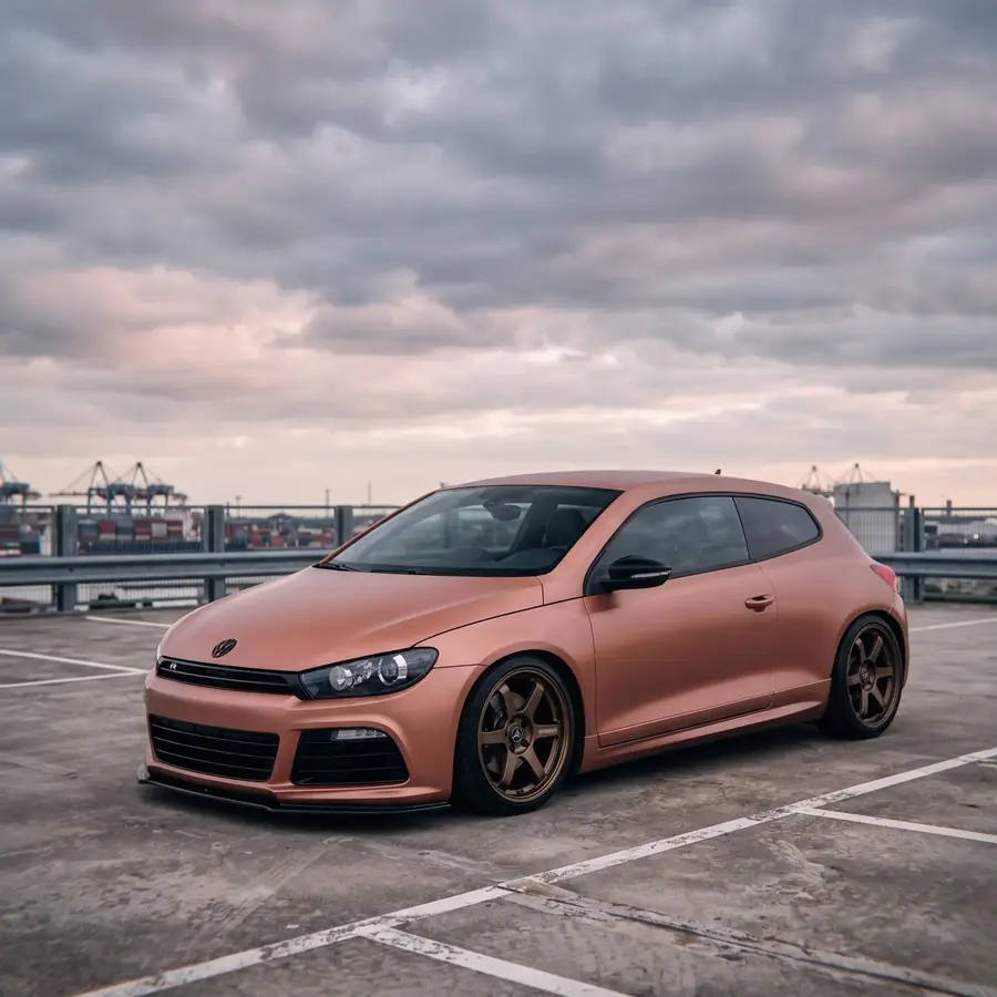 VW Scirocco con AXYS CAN Bronze, de frente
